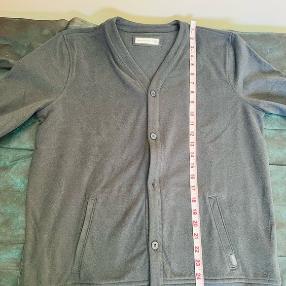 🔥Abercrombie Kids Black Button-Up Cardigan🔥 - Picture 3 of 6
